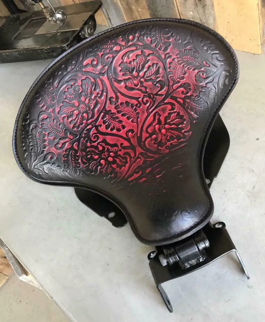 2018-2025 Harley Softail Spring Seat Pad Mounting Kit Ant Red Oak Leaf Leather