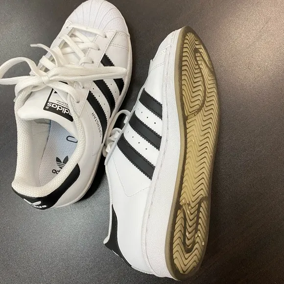 Adidas Superstar shoes white size 4