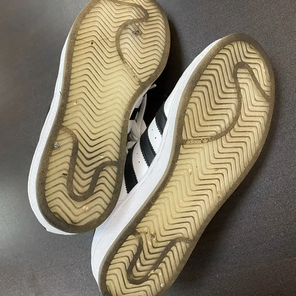 Adidas Superstar shoes white size 4