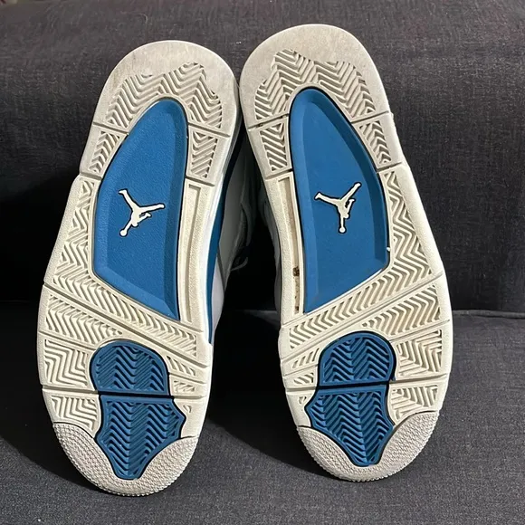 Air Jordan 4 Retro 2024 White and Blue Athletic Shoes Big Boys Size 6Y