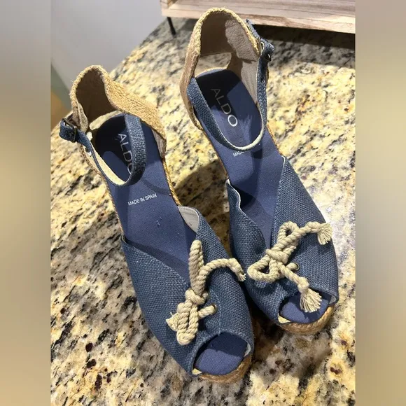 Aldo women’s blue wedges