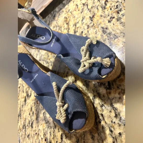 Aldo women’s blue wedges