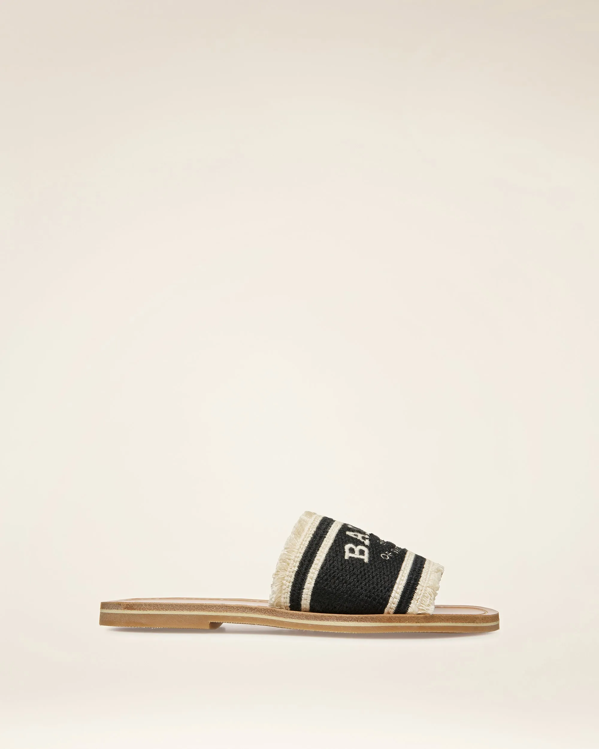 Bianka Flat - Slide