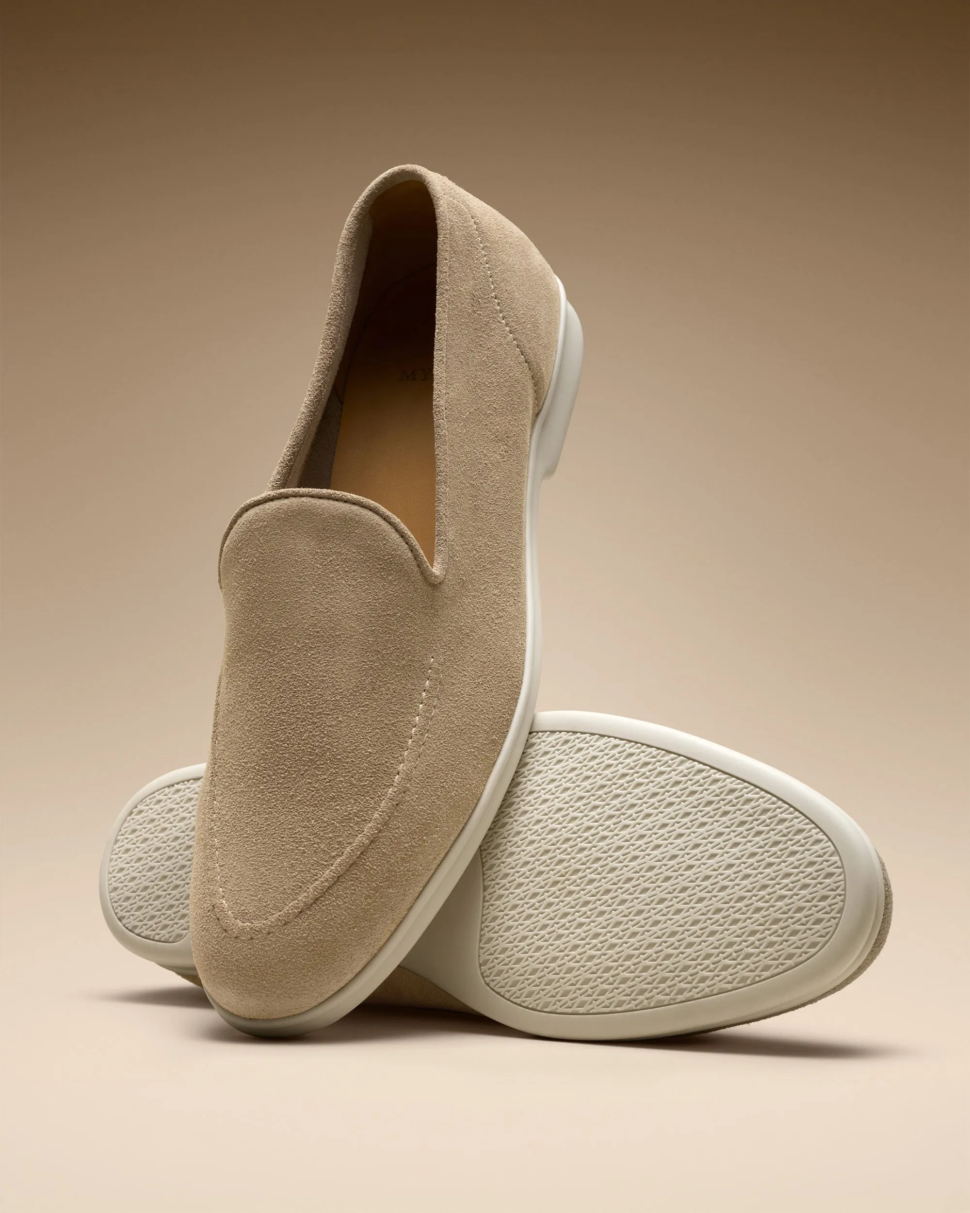 Brännö II – Sand Suede