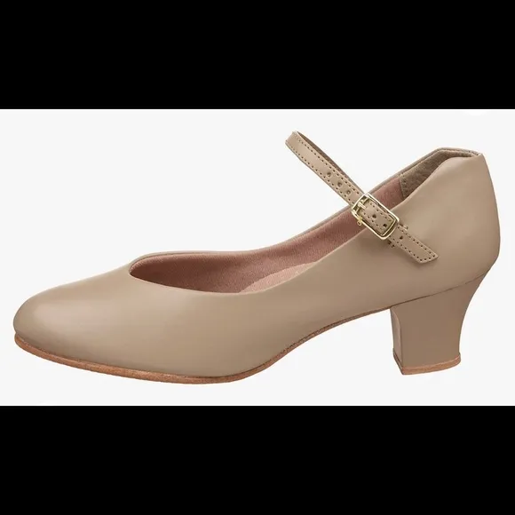 Capezio jr. Footlight shoes in tan