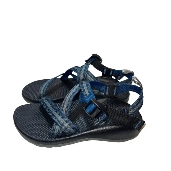 Chaco Boy Shoes Size 4 !