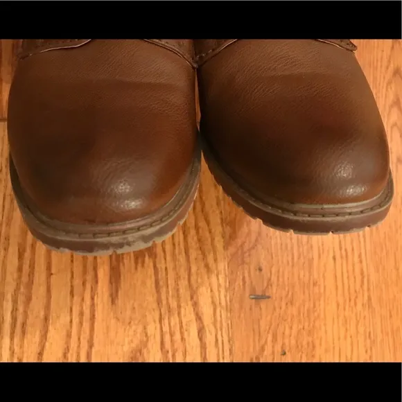 EUC Perry Ellis Oxford, Brown