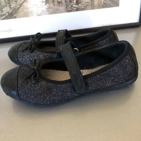 Girls’ Glitter Mary Janes (EUC)