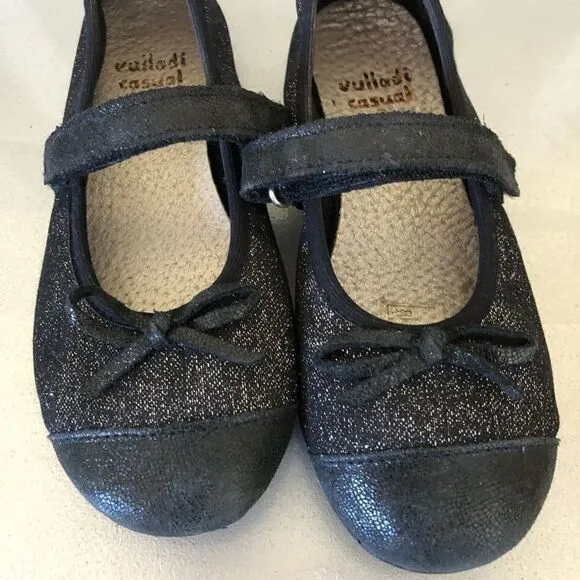 Girls’ Glitter Mary Janes (EUC)
