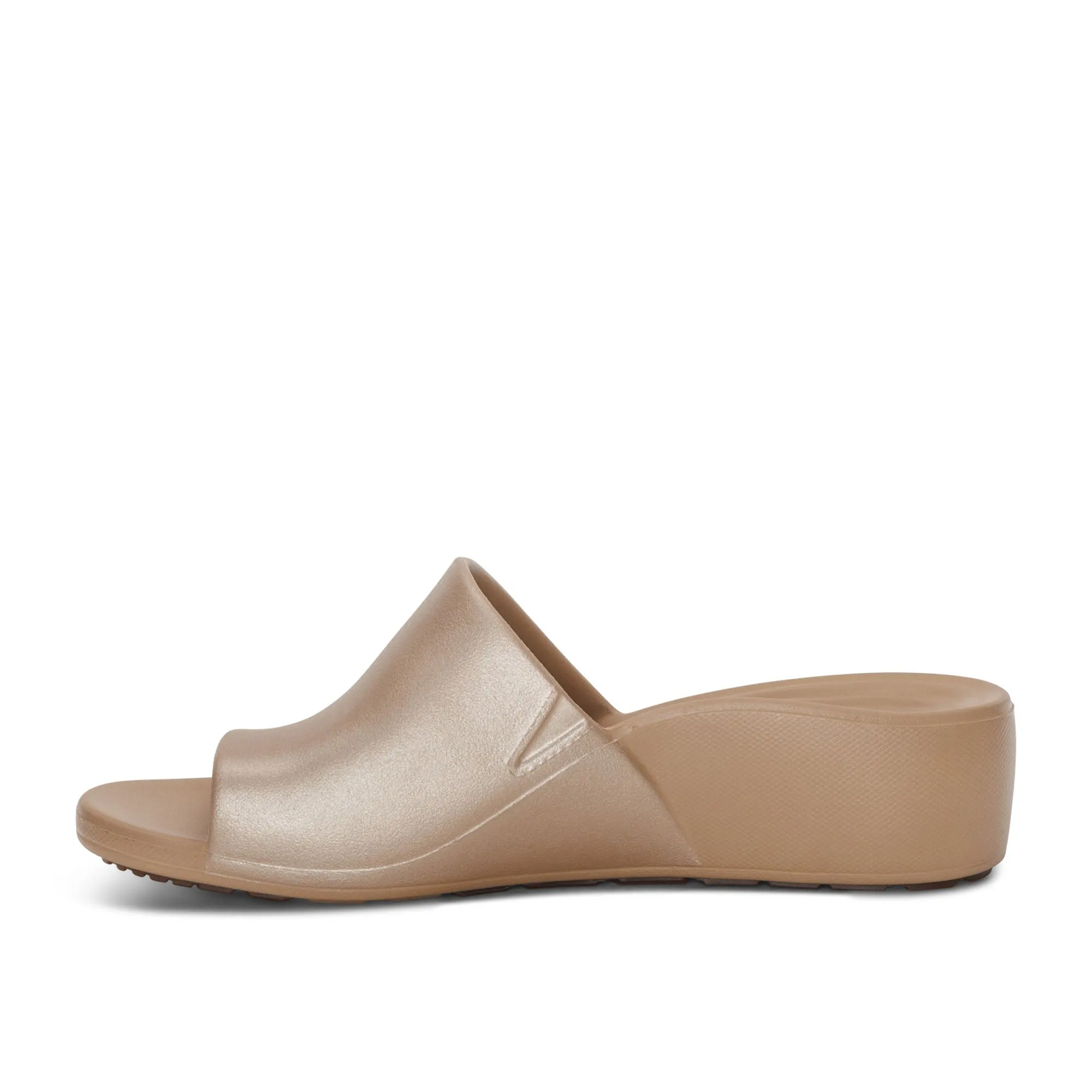 Jamie Wedge Womens Tan Shimmer