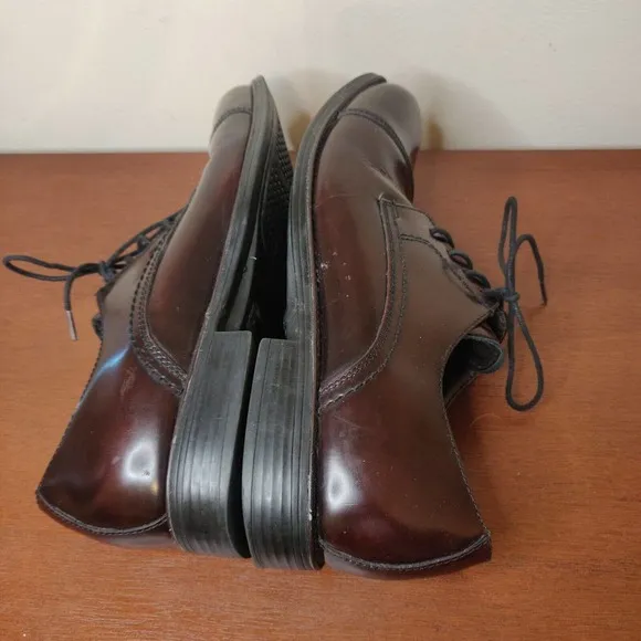 Johnston &amp; Murphy Men's Dress Shoes Brown Leather Size 8.5 Lace Up.