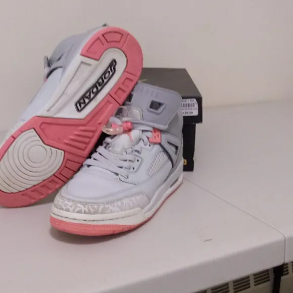 Jordan spizikes sun blush color