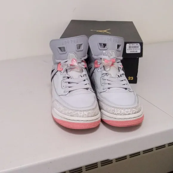 Jordan spizikes sun blush color