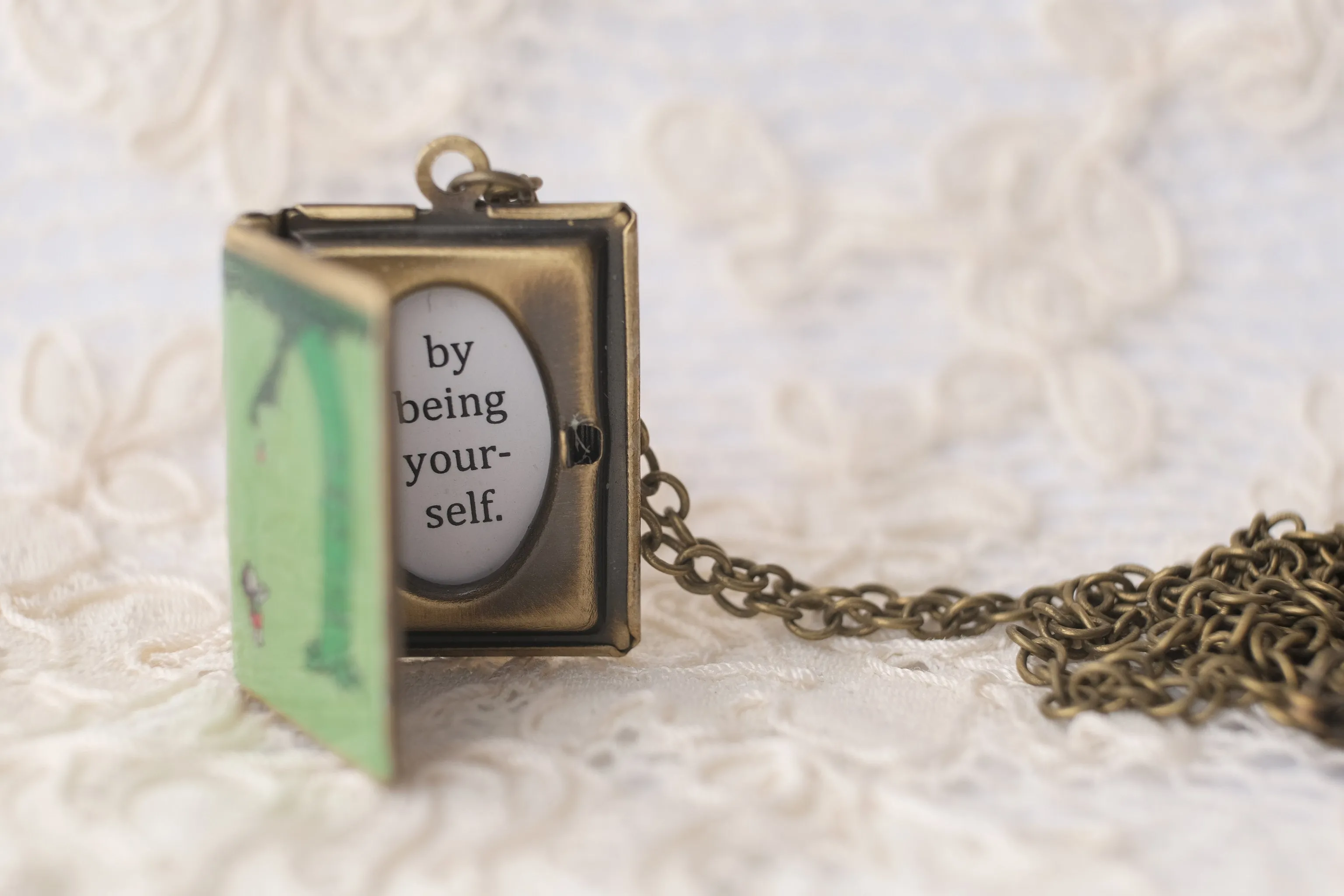 Literature Book Lockets (The Jane Locket)