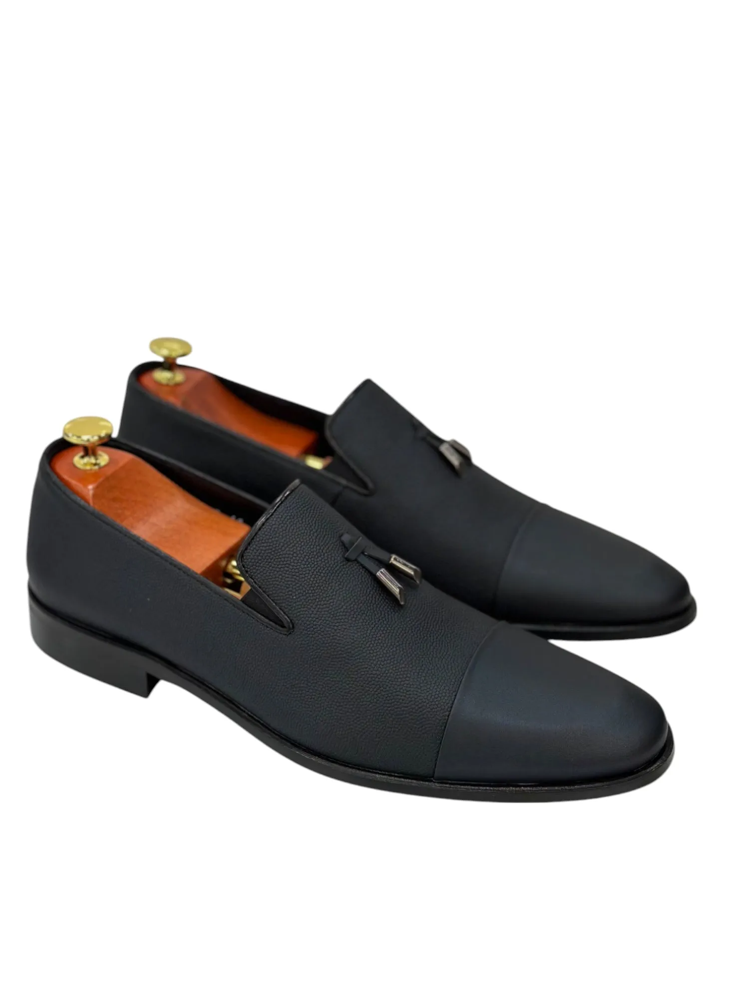 Luxury Shoes-Matt Finish Leather-Detailed Metallic Finish -212-2385
