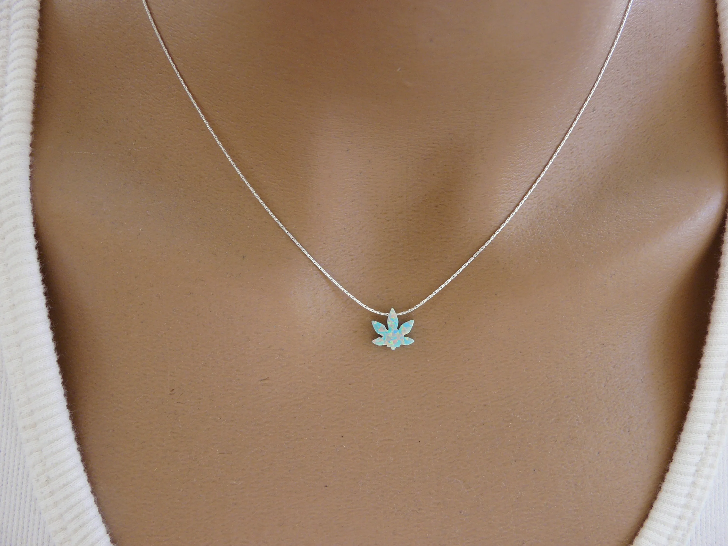 Marijuana Leaf Necklace - weed pendant