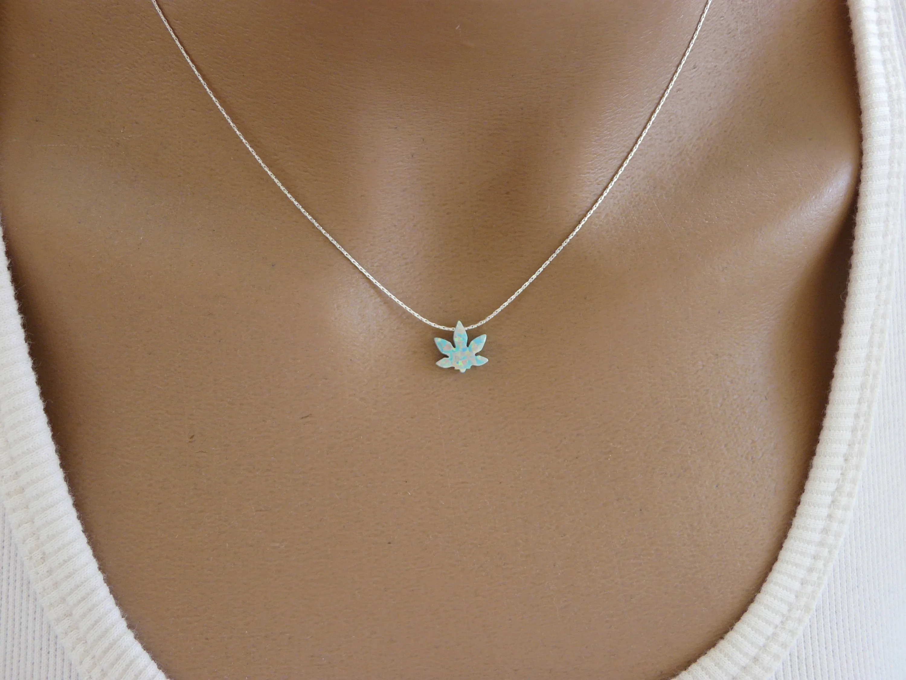 Marijuana Leaf Necklace - weed pendant