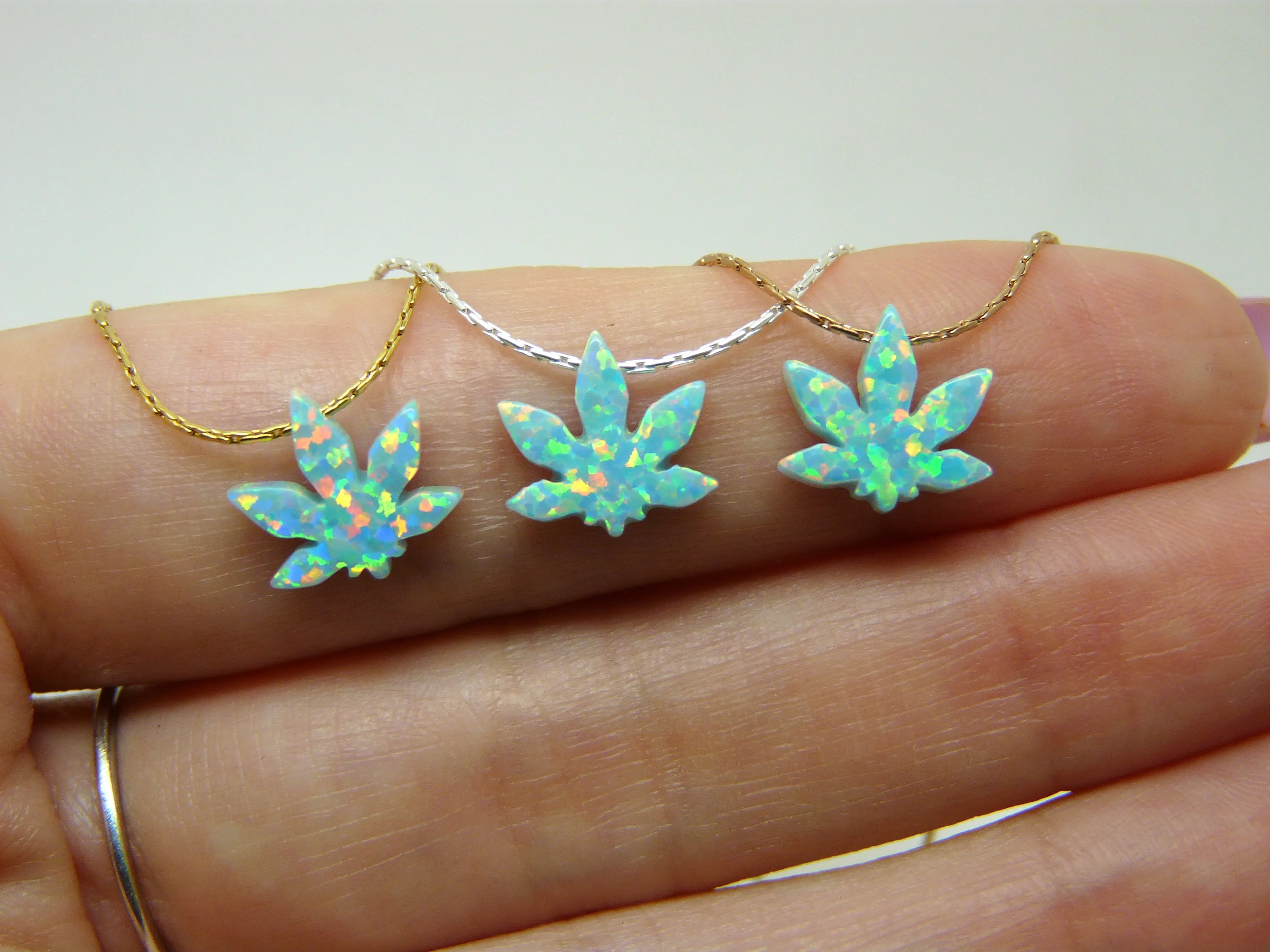 Marijuana Leaf Necklace - weed pendant