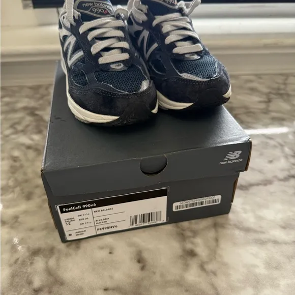 New Balance Kids' 990v6 Sneakers - Black and Gray