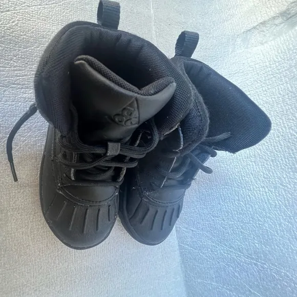 Nike ACG Toddler Woodside 2 High 524874-001 Size 10C Black Sneakers
