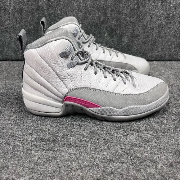 Nike Air Jordan 12 Retro Wolf Grey Vivid Pink 510815-029 GS Sz 5Y