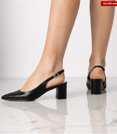 Nora – stylish black shoes with a black strap