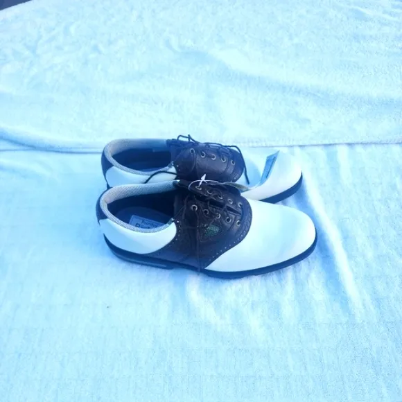 NWT Footjoy men's golf shoes