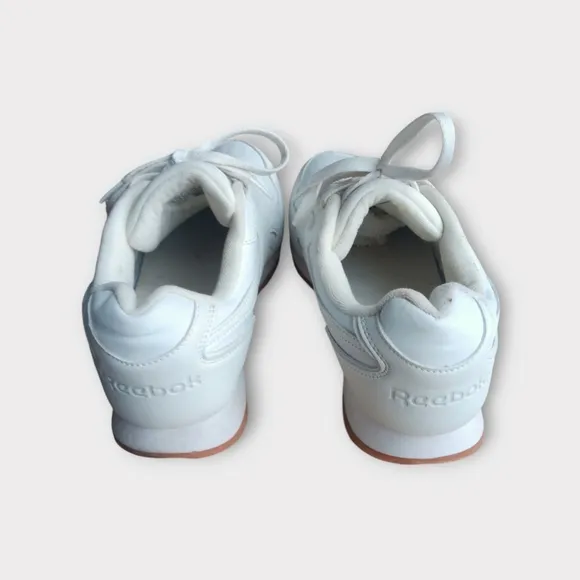 REEBOK CLASSIC MEN'S SIZE 9 WHITE RUNNING SHOE.