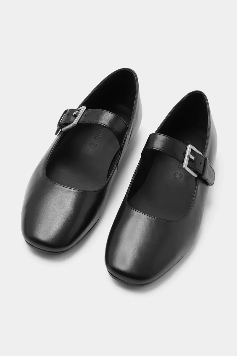 ROMEE FLAT