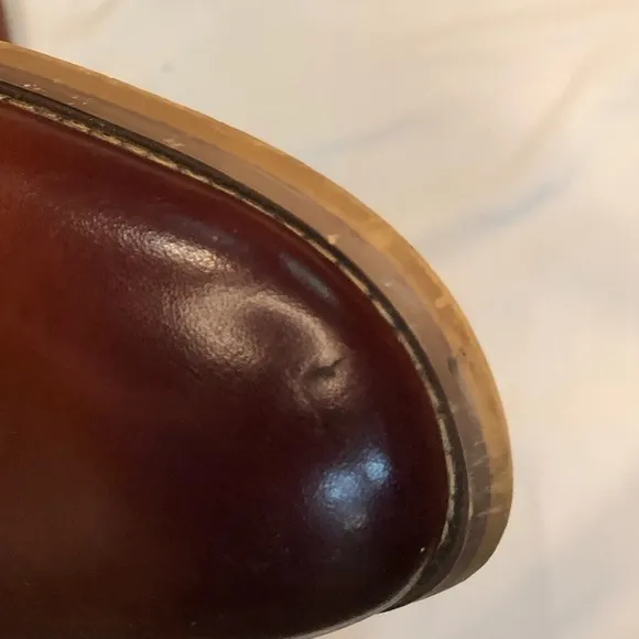 Stacy Adams 9.5 lace up dress shoe , rich brown color, classic style