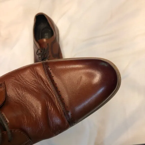 Stacy Adams 9.5 lace up dress shoe , rich brown color, classic style
