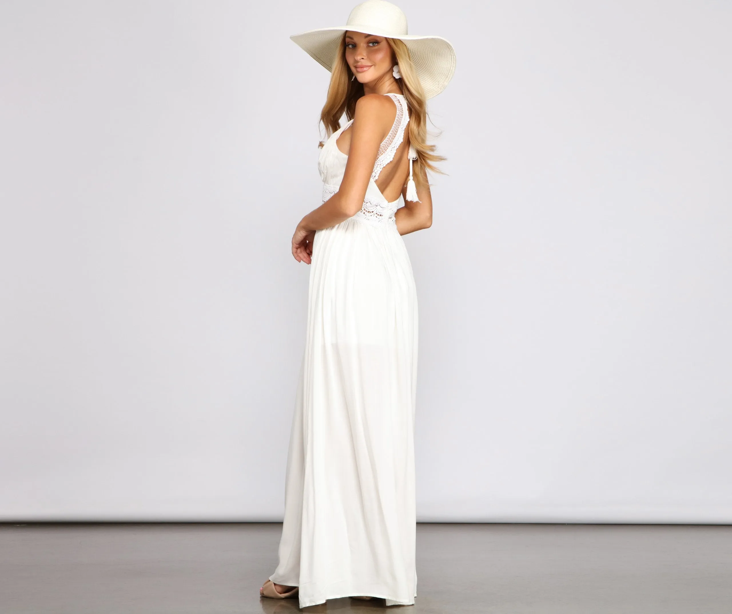 Stylish Girl Summer Charming Crochet Maxi Dress
