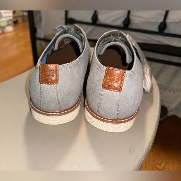 Tommy Hilfiger Men's Lace Up Light Gray Oxfords