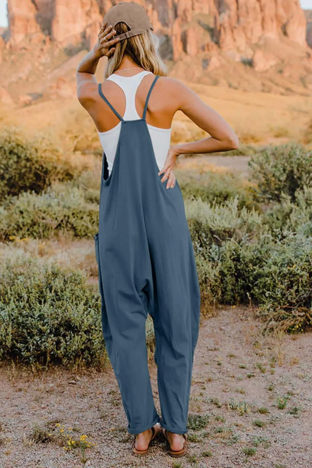 V-Neck Sleeveless Jumpsuit with Pockets – Comfortable & Practical