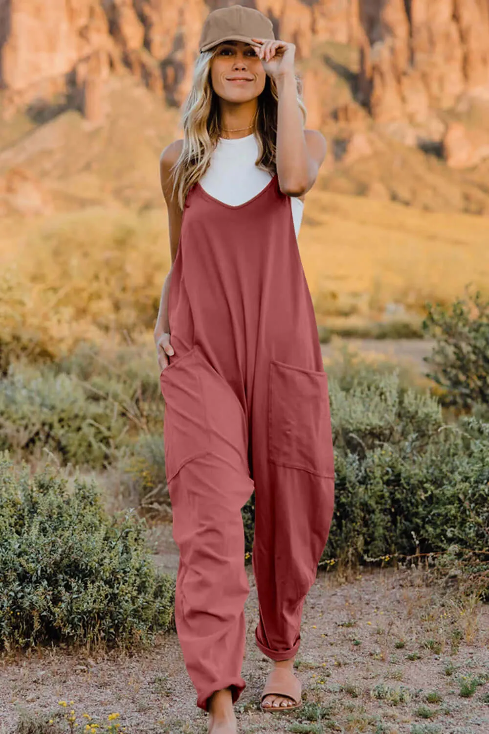 V-Neck Sleeveless Jumpsuit with Pockets – Comfortable & Practical