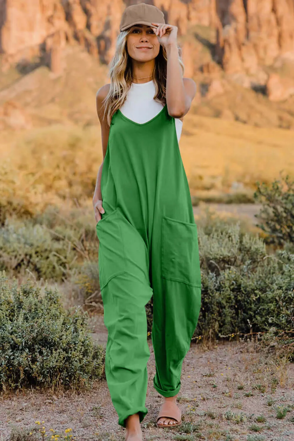 V-Neck Sleeveless Jumpsuit with Pockets – Comfortable & Practical