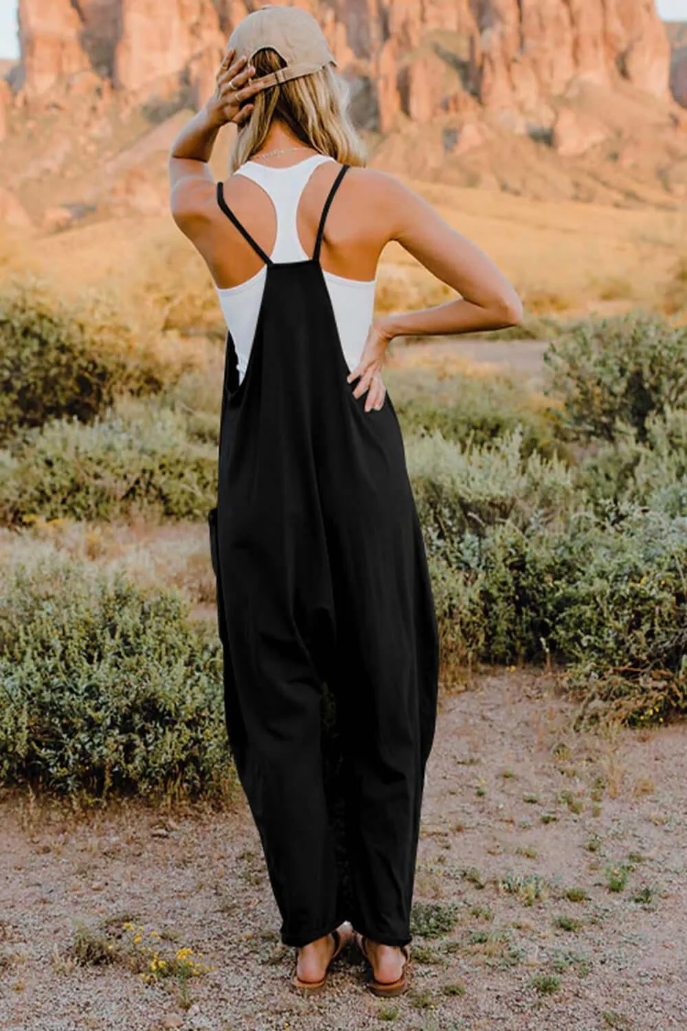V-Neck Sleeveless Jumpsuit with Pockets – Comfortable & Practical