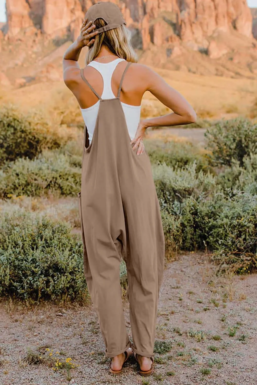 V-Neck Sleeveless Jumpsuit with Pockets – Comfortable & Practical