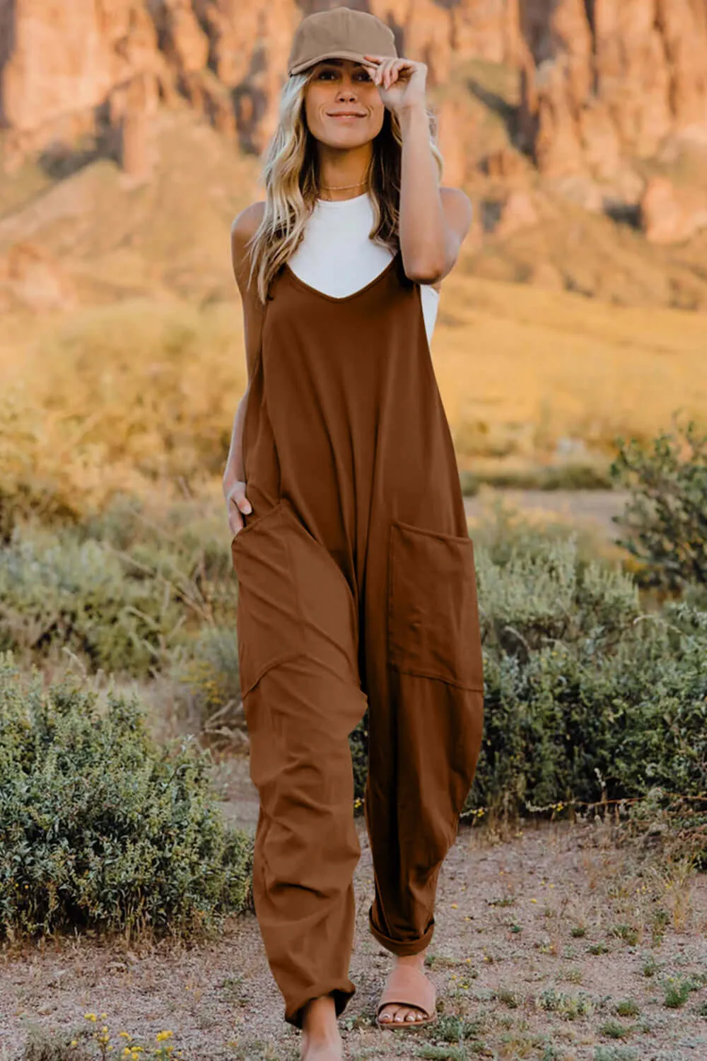 V-Neck Sleeveless Jumpsuit with Pockets – Comfortable & Practical