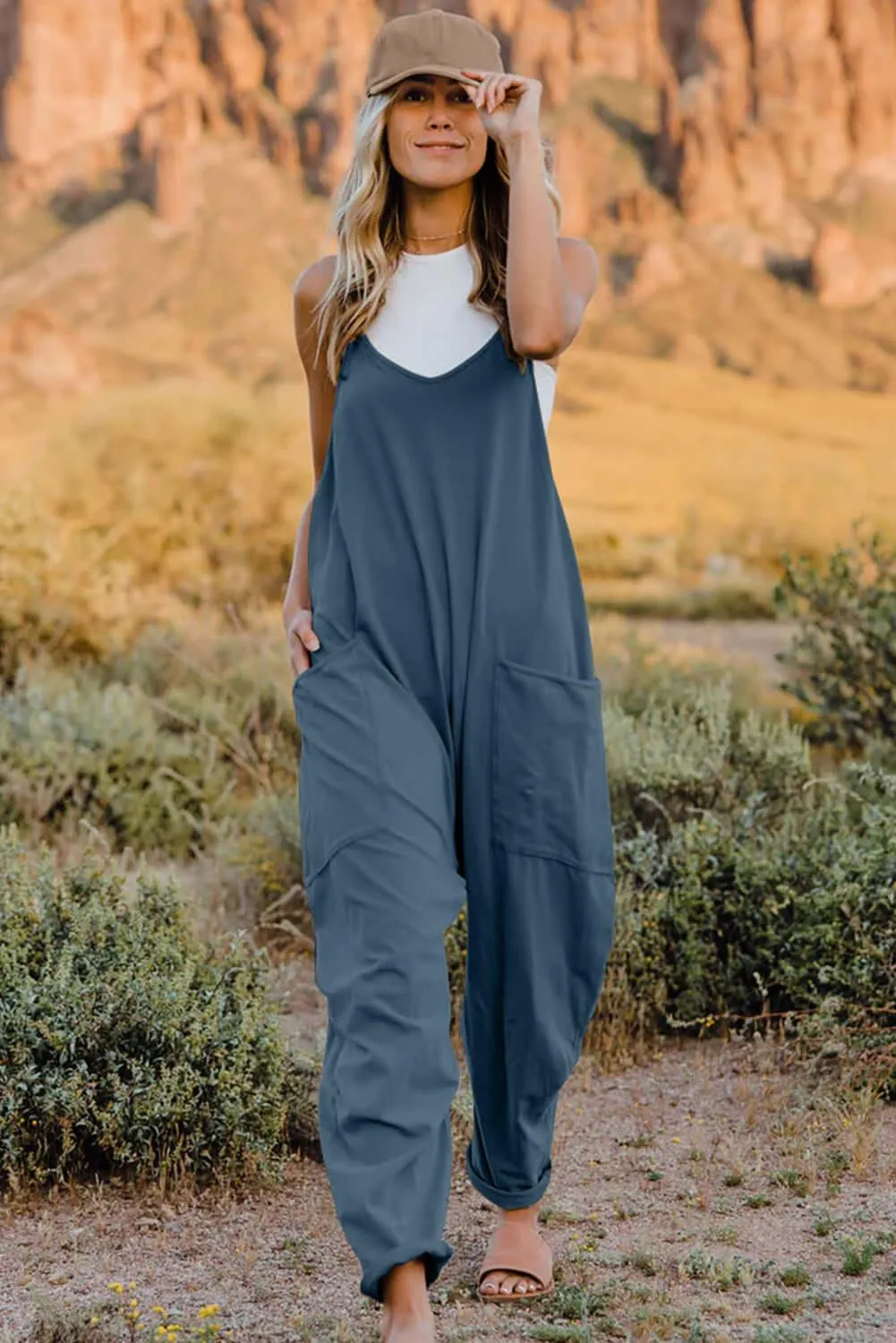 V-Neck Sleeveless Jumpsuit with Pockets – Comfortable & Practical